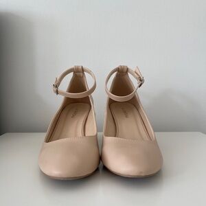 Le Château Nude Round-Toe Block Heel with Ankle Straps - US W8 - Great Condition